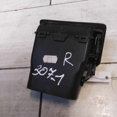 deflektor-obduva-salona-pravyi-peugeot-307-ca2-art-56108-big-2