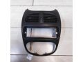 deflektor-obduva-salona-centralnyi-ramka-magnitoly-peugeot-206-art-56209-small-0
