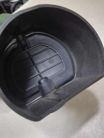 deflektor-obduva-salona-pravyi-peugeot-408-art-59108-big-2