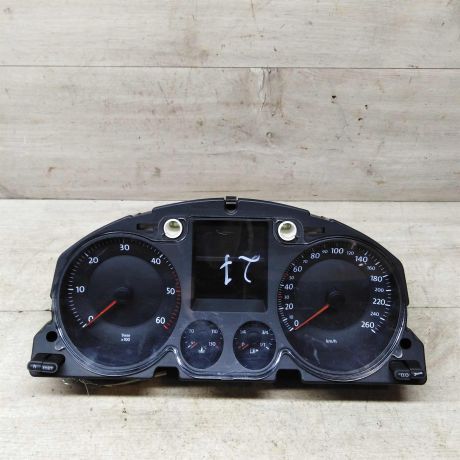 panel-priborov-shhitok-volkswagen-passat-b6-19tdi-mkpp-27-art-61054-big-0