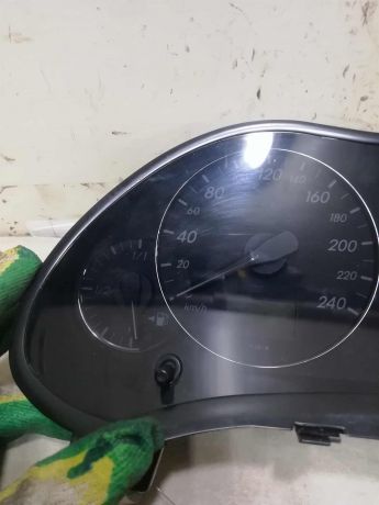 panel-priborov-shhitok-toyota-avensis-t25-art-61561-big-2