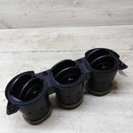 deflektor-obduva-salona-centralnyi-mazda-6-art-62121-big-3