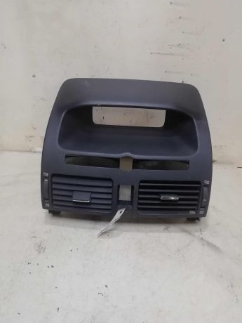 deflektor-obduva-salona-centralnyi-toyota-avensis-t250-gor-art-62556-big-2