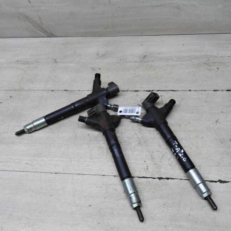 forsunka-toplivnaia-20-tdi-toyota-avensis-iii-t27-art-64095-big-0