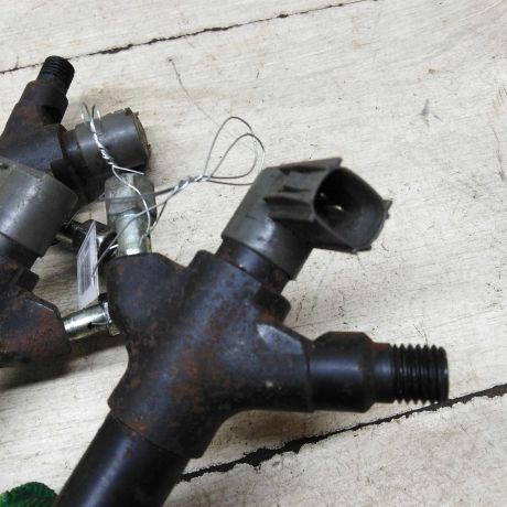 forsunka-toplivnaia-20-tdi-toyota-avensis-iii-t27-art-64095-big-2