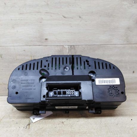 panel-priborov-shhitok-volkswagen-touran-i-art-66340-big-3