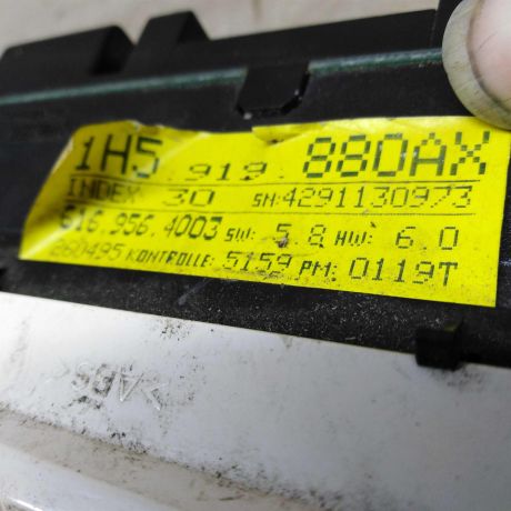 panel-priborov-shhitok-volkswagen-golf-3-volkswagen-vento-art-66341-big-1