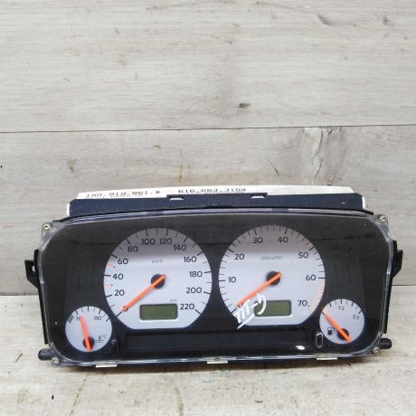 panel-priborov-shhitok-volkswagen-golf-3-volkswagen-vento-art-66385-big-0