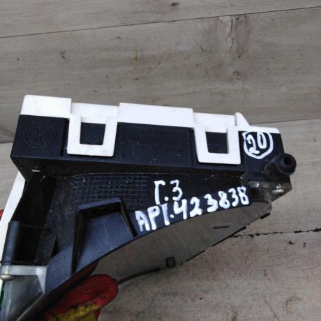 panel-priborov-shhitok-volkswagen-golf-3-volkswagen-vento-art-66385-big-4