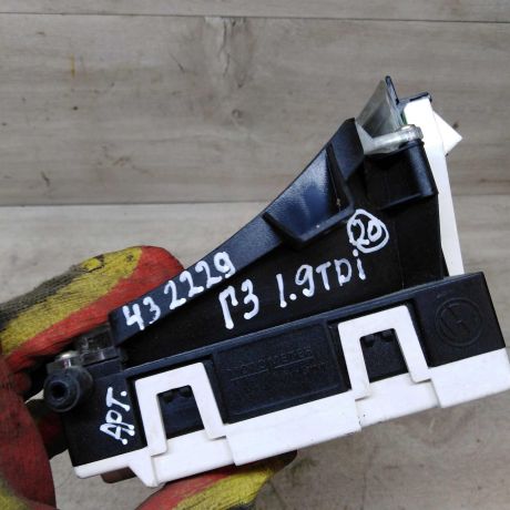 panel-priborov-shhitok-19tdi-volkswagen-golf-3-volkswagen-vento-art-66424-big-4