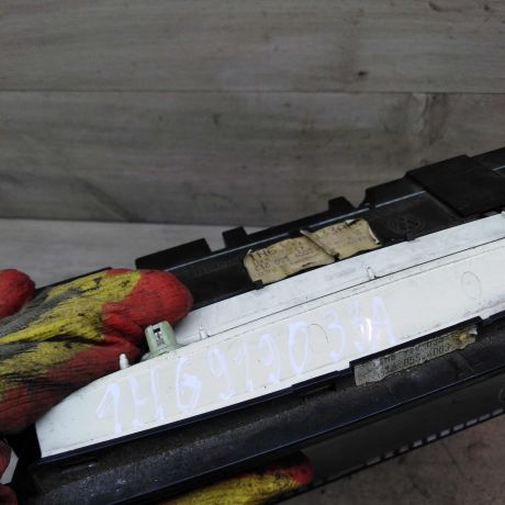 panel-priborov-shhitok-volkswagen-golf-3-volkswagen-vento-18i-art-66750-big-5