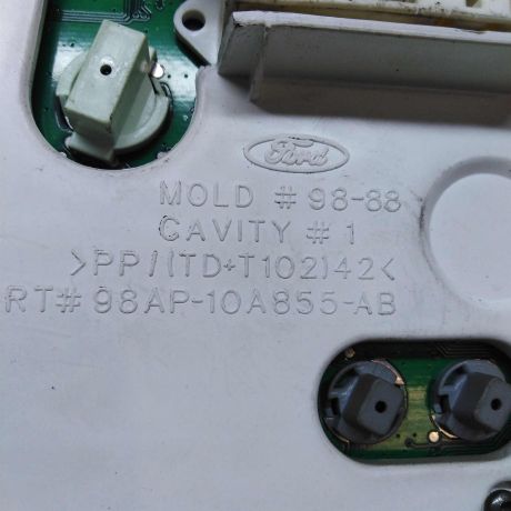 panel-priborov-shhitok-ford-focus-1-art-66896-big-6