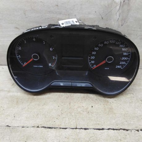 panel-priborov-shhitok-volkswagen-polo-v-sedan-art-71485-big-0