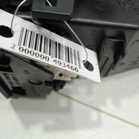 deflektor-obduva-salona-levyi-skoda-octavia-ii-a5-art-79907-big-1