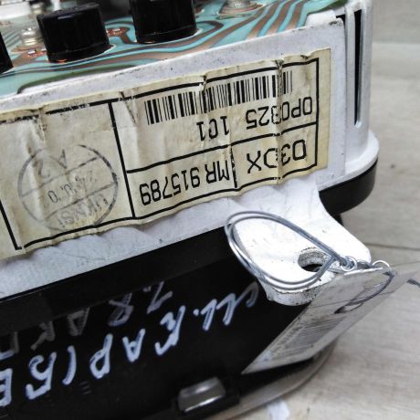 panel-priborov-shhitok-mitsubishi-carisma-i-art-80000-big-4