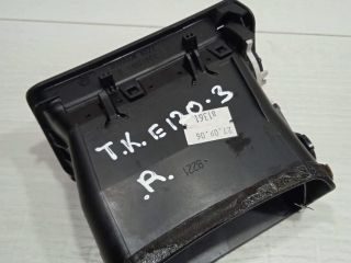 deflektor-obduva-salona-pravyi-toyota-corolla-ix-e120-e130-art-81965