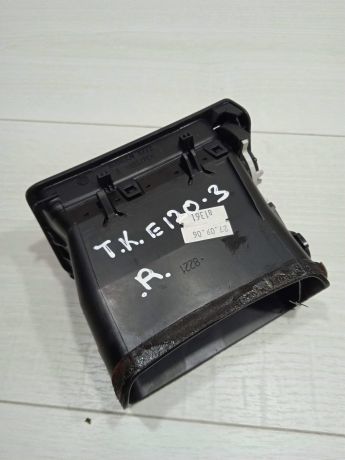 deflektor-obduva-salona-pravyi-toyota-corolla-ix-e120-e130-art-81965-big-0