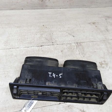 deflektor-obduva-salona-centralnyi-volkswagen-transporter-t4-art-83505-big-1