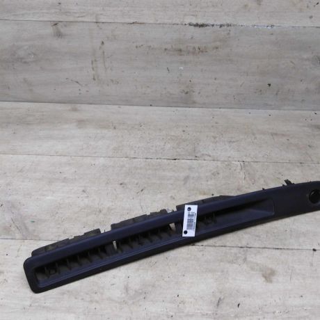 deflektor-obduva-salona-centralnyi-na-lobovoe-steklo-nissan-primera-p11-art-83857-big-1