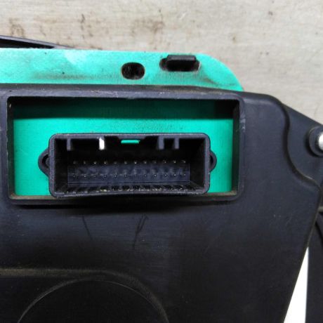 panel-priborov-shhitok-renault-logan-i-248107336r-art-84237-big-3