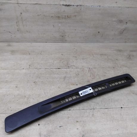 deflektor-obduva-salona-lobovogo-stekla-nissan-primera-p11-art-84274-big-1