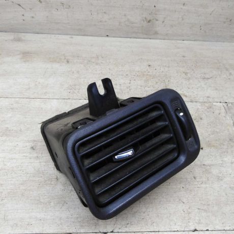 deflektor-obduva-salona-pravyi-nissan-primera-p11-art-84479-big-0