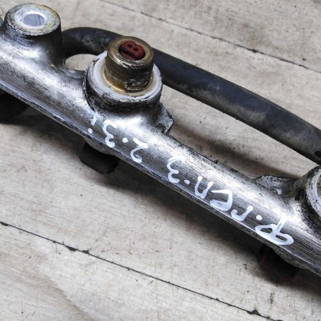 forsunka-toplivnaia-ford-galaxy-23i-v-sbore-s-rampoi-art-84597-big-1