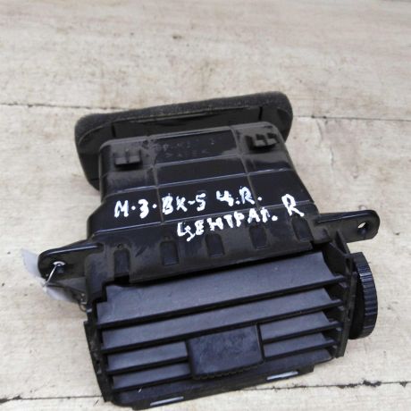 deflektor-obduva-salona-centralnyi-pravyi-mazda-3-bk-art-85251-big-2