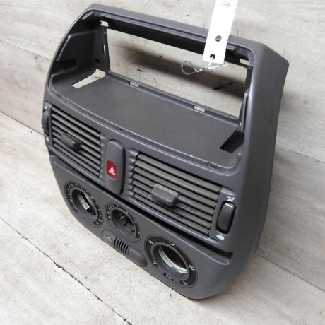 deflektor-obduva-salona-centralnyi-fiat-marea-art-86532-big-2