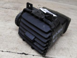 deflektor-obduva-salona-centralnyi-levyi-nissan-almera-n16-art-87034