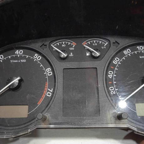 panel-priborov-shhitok-skoda-octavia-tour-art-87840-big-1