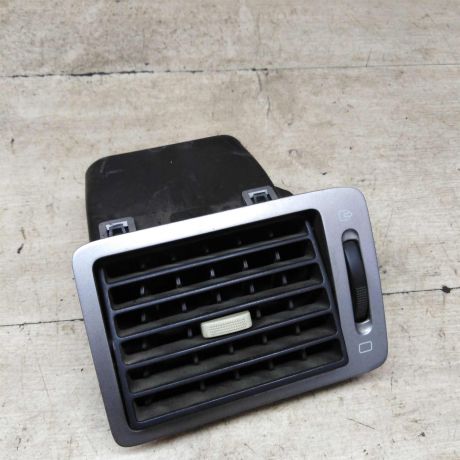 deflektor-obduva-salona-pravyi-peugeot-307-art-88166-big-0