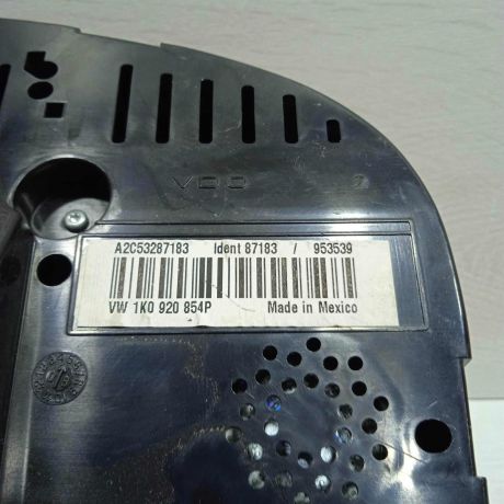 panel-priborov-shhitok-volkswagen-jetta-5-art-88223-big-3