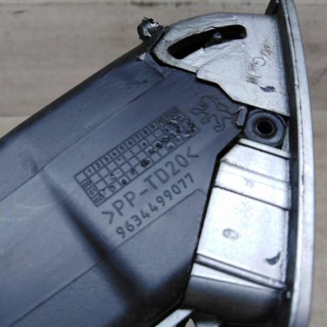 deflektor-obduva-salona-levyi-peugeot-307-art-88283-big-3