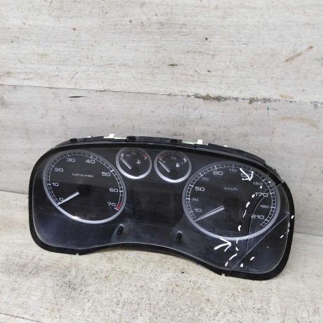 panel-priborov-shhitok-peugeot-307-defekt-stekla-art-88491-big-0