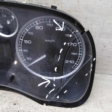 panel-priborov-shhitok-peugeot-307-defekt-stekla-art-88491-big-4