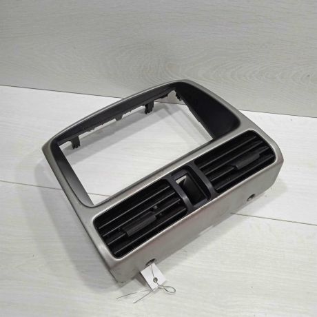 ramka-magnitoly-deflektor-obduva-salona-centralnyi-honda-cr-v-ii-art-88499-big-1