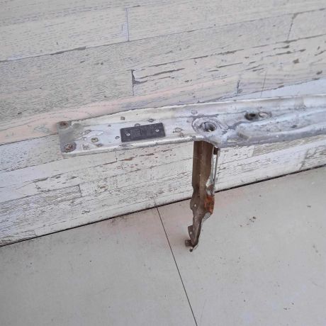 peredniaia-panel-televizora-audi-100-c3-art-90922-big-6