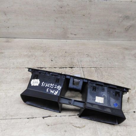 deflektor-obduva-salona-centralnyi-renault-megane-iii-art-92305-big-2