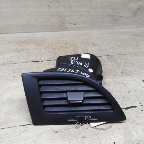 deflektor-obduva-salona-levyi-renault-megane-iii-art-92306-big-0